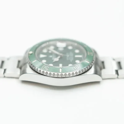 Rolex Submariner - 116610LV 