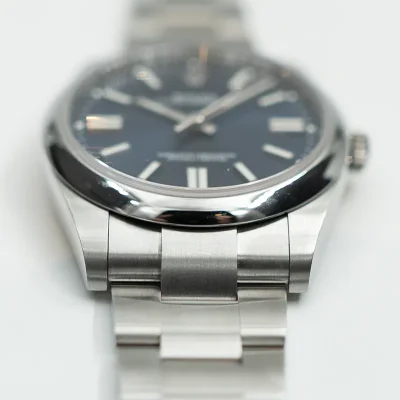 Rolex Oyster Perpetual 41 - 124300 - 2021