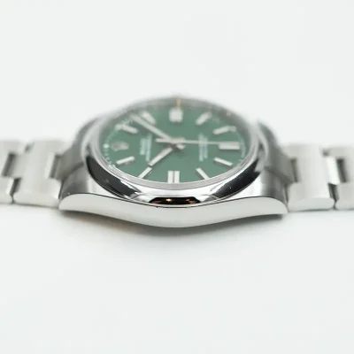 Rolex Oyster Perpetual 41 - 124300 - 2026