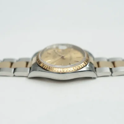 Rolex Oyster Perpetual Date 15223 - 2002