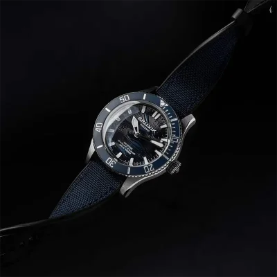 Svalbard arctic fjords wave dial arctic blue 2024SVB41AFWDBLU