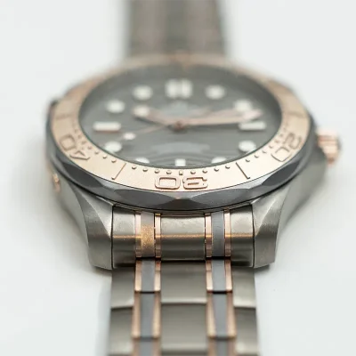 Omega Seamaster 300 Diver Titanium Sedna Gold - 2020