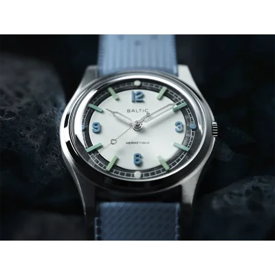 HERMETIQUE THE RIFT 37 MM