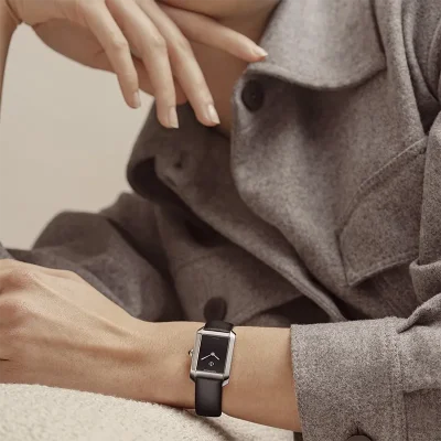 Hampton, polished stainless steel case, black calfskin strap Women, Q.