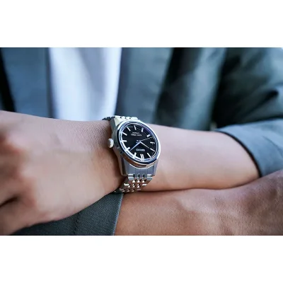 Seiko SPB283J1 King Seiko svart safirglass 37 mm