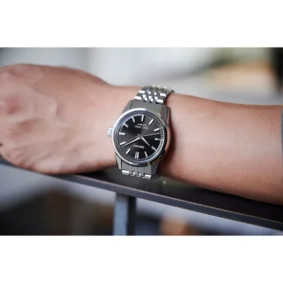 Seiko SPB283J1 King Seiko svart safirglass 37 mm